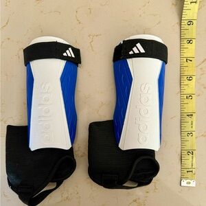 Toddler Adidas Soccer Shin Guards Size S Small Blue and White